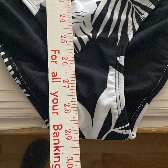 NWT CUPSHE floral zip front swimsuit Womens L Black/White bathing suit modest - Picture 9 of 12